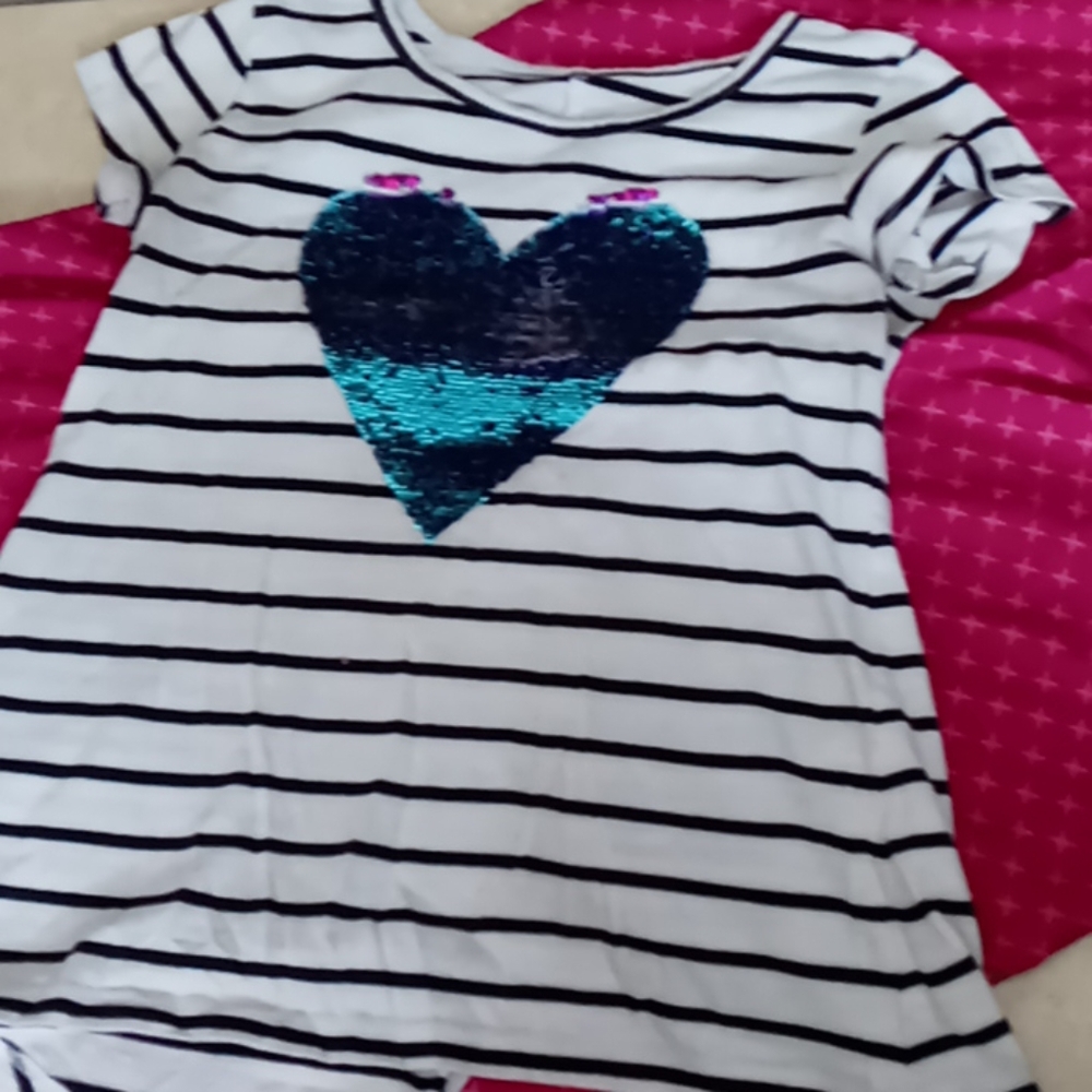 Im selling a shirt